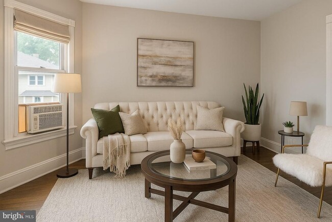 Building Photo - 134 S Main St