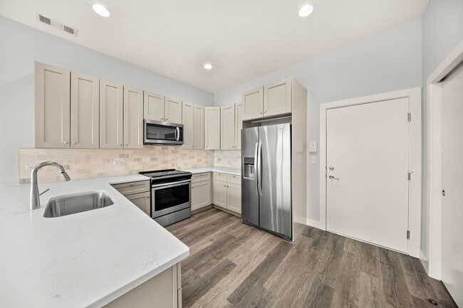 Building Photo - 8917 Grant Ave Unit 3B