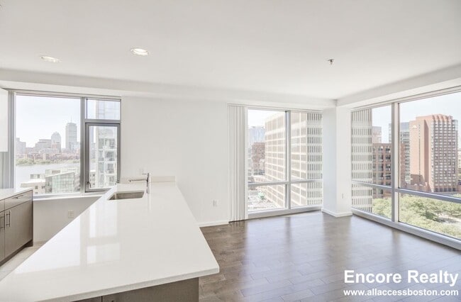 250 Kendall St Unit 208
