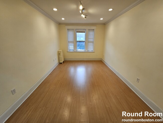Building Photo - 47 Park Vale Ave Unit 47