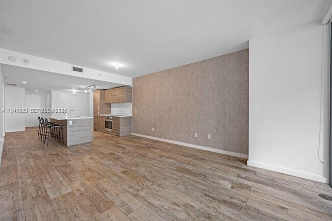 Photo - 650 NE 32nd St Unit 602