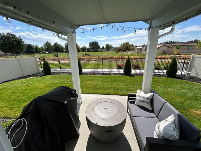 Photo - 11049 W Hidden Pt St