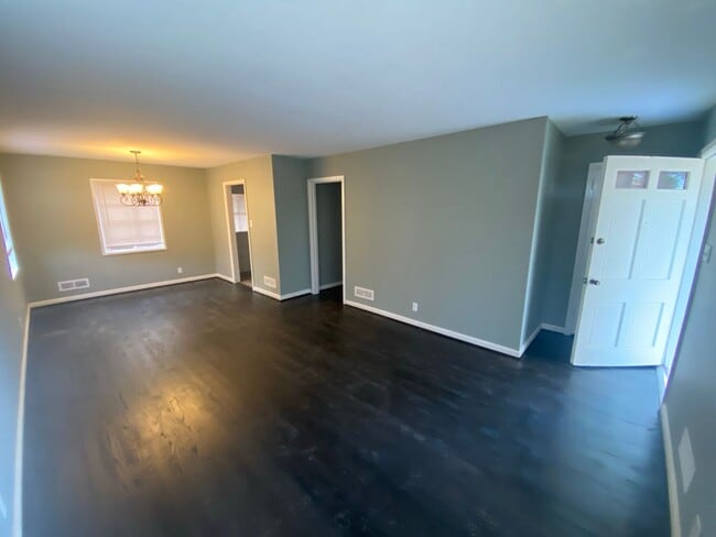 Photo - October Special!! Reduced Rent! Move In sp...