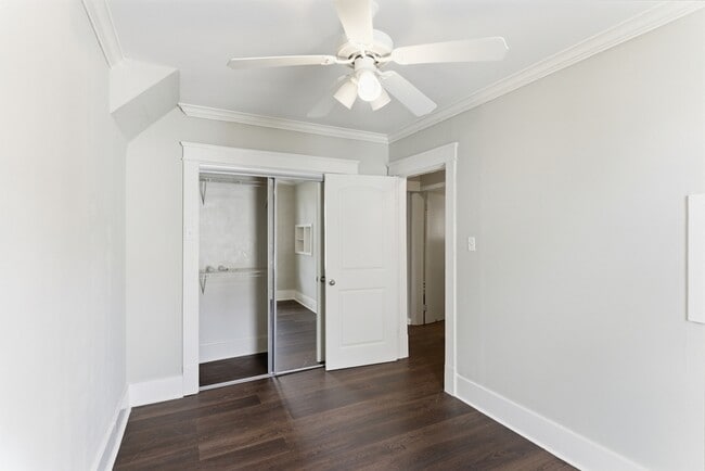Photo - 2927 Dempster St NE Unit Lower -  1