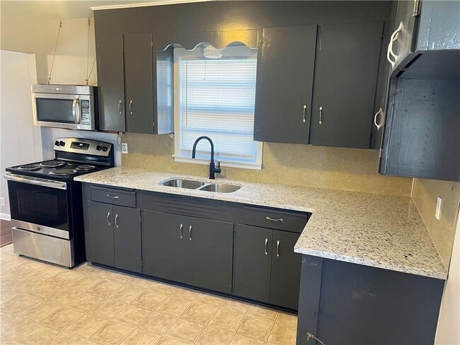 Photo - 317 S Seward St