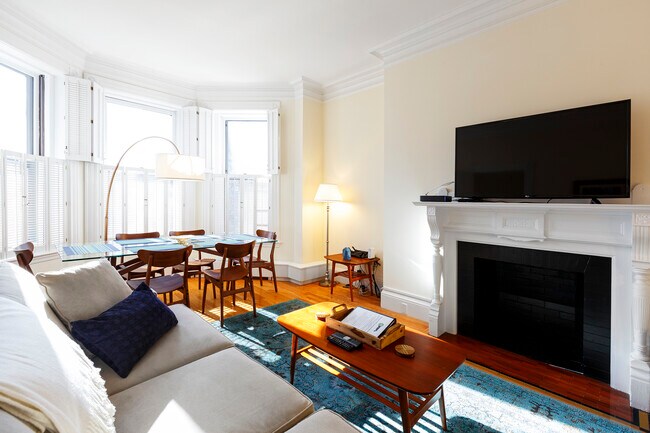 Photo - 387 Commonwealth Ave Unidad 1