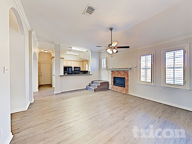 Photo - 1202 Mission St