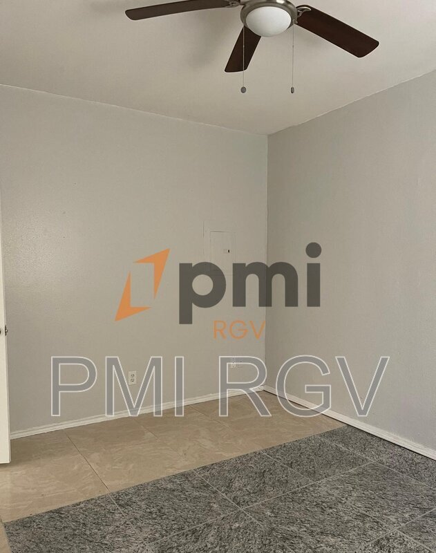 Photo - 919 E Van Week St Unit 3