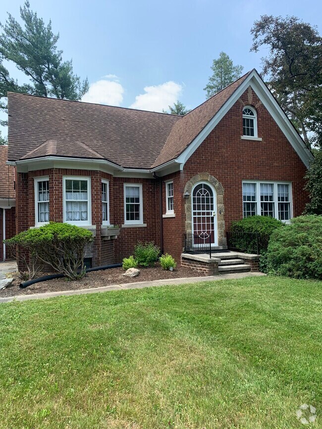 Apartments For Rent in Okemos, MI 381 Rentals