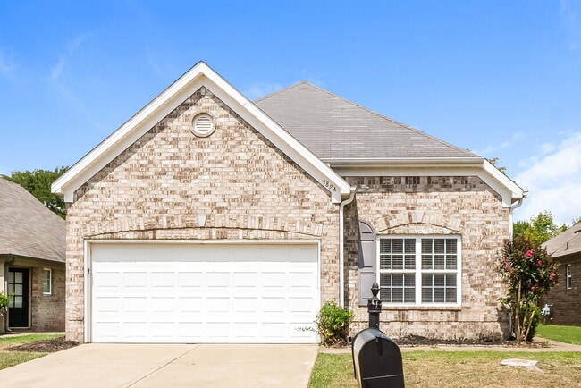 Building Photo - 9894 White Poplar Dr Rental