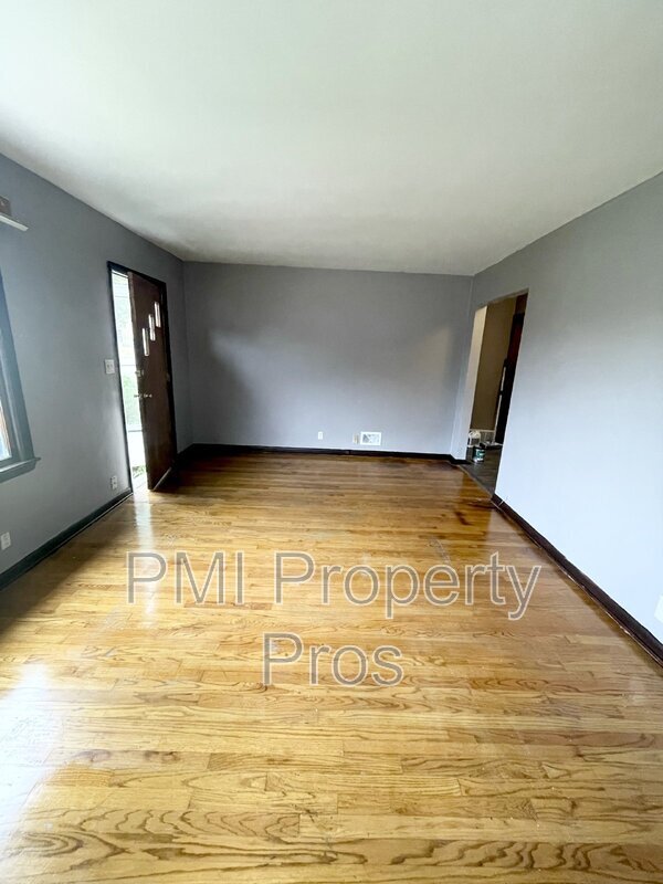 Photo - 4375 N 61st St