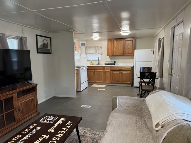 Photo - 60 Kraman Ln