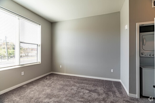 1BR, 1BA - 632SF Bedroom