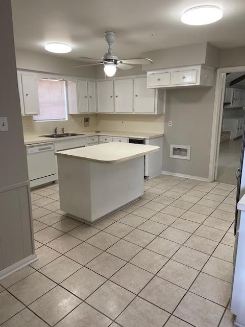 Photo - 7846 John St