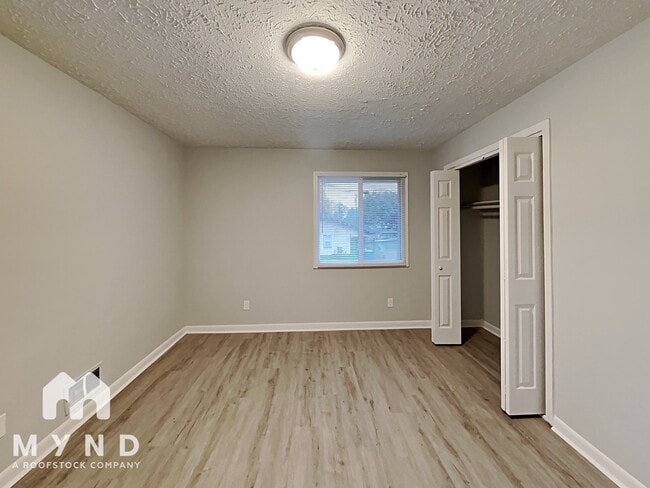 Photo - 8133 Puckett St SW