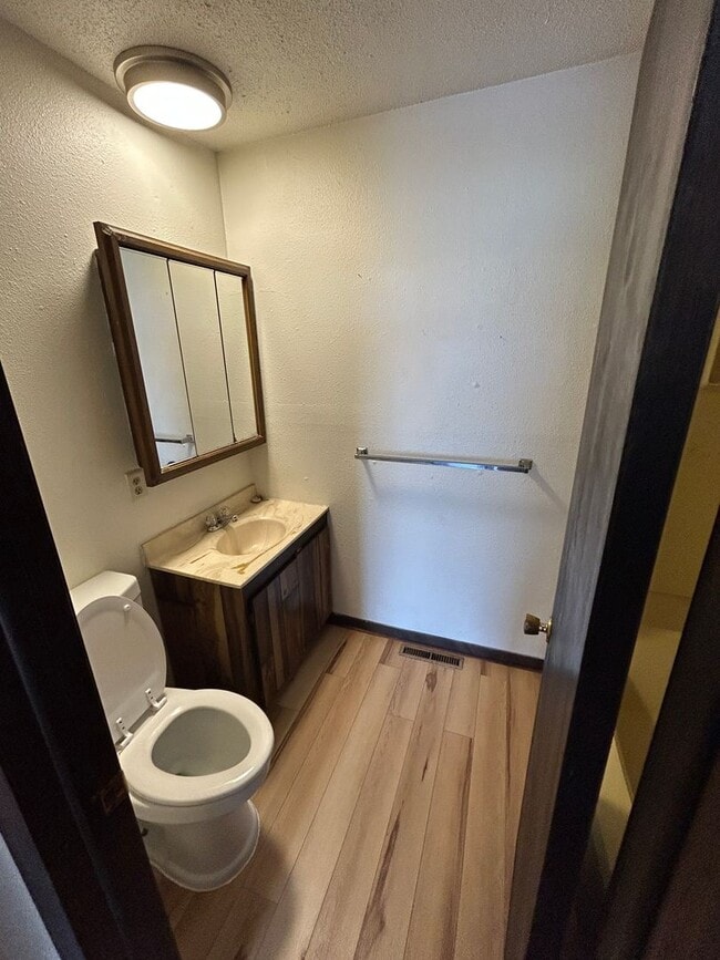 Photo - 527 Downing Ave Unit 2