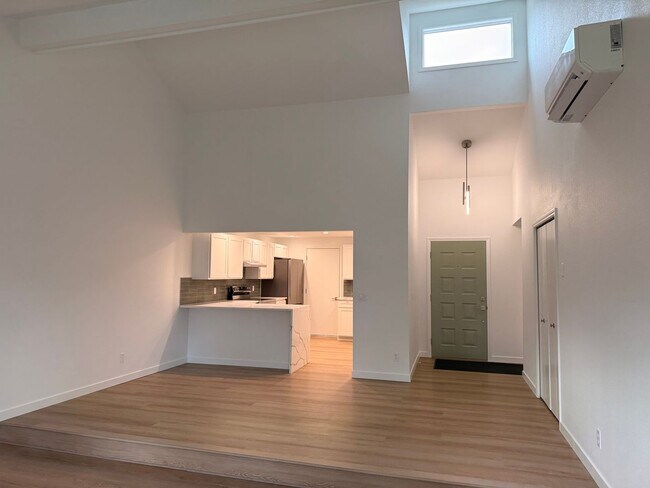 Photo - K14111 A &amp; B Unidad B