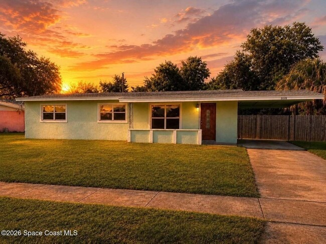 Building Photo - 2028 Rollins Dr