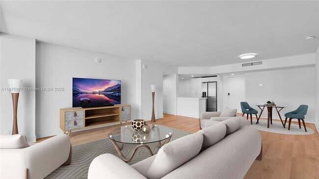 Photo - 555 NE 34th St Unidad 1405