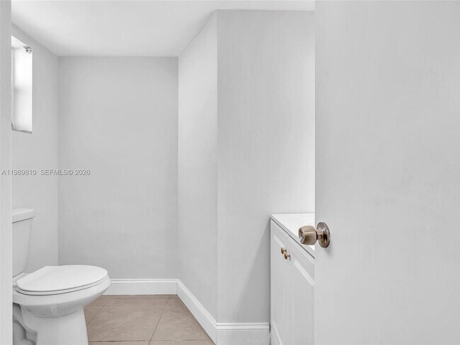 Photo - 1770 NE 191st St Unidad 500-1