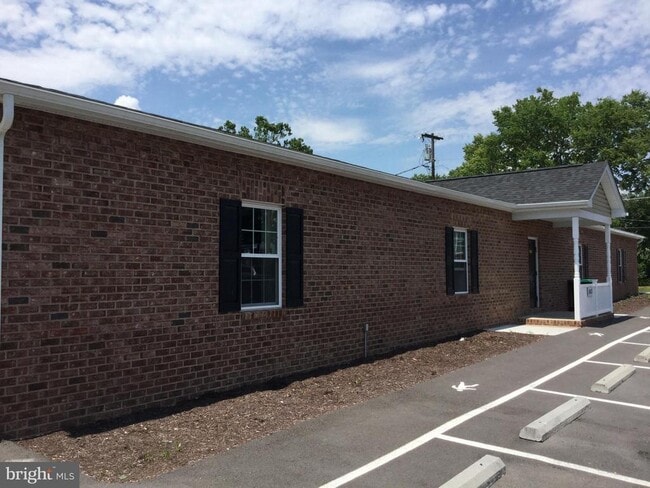 Building Photo - 143 N Fort St