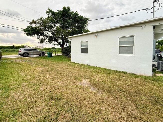 Photo - 26741 SW 139th Ave Unit B