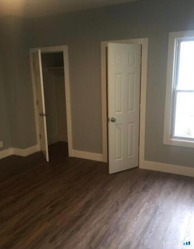 Photo - 102 Lombard St