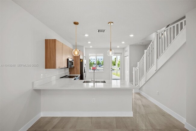 Photo - 10270 NW 66th St