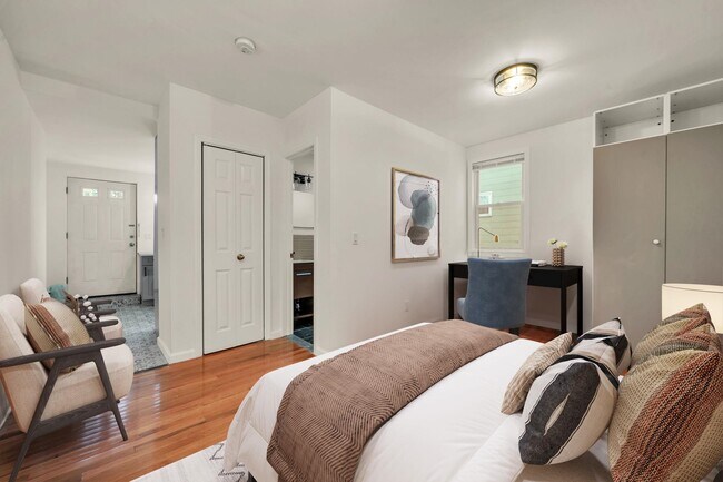 Photo - 84 Neptune Ave Unit 1b