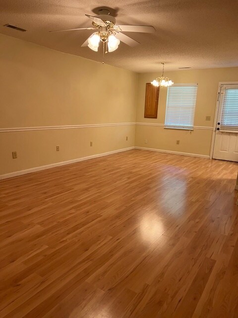 Photo - 210 Spring St