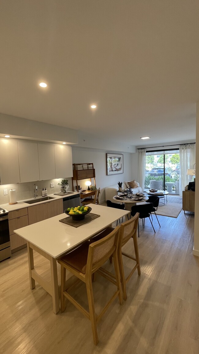 Building Photo - 50 NE 163rd St Unit A Rental