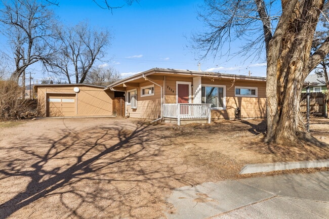 Building Photo - 2204 Cooper Ave