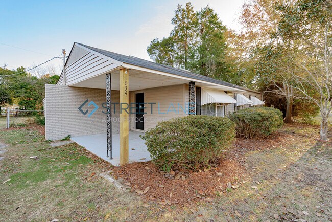 Photo - NOW OFFERING $250 OFF FIRST FULL MONTH IF ...