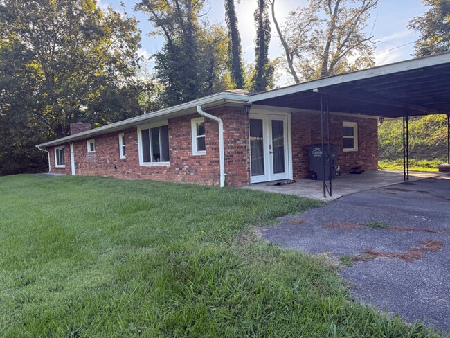 Building Photo - 229 Galloway Rd Rental