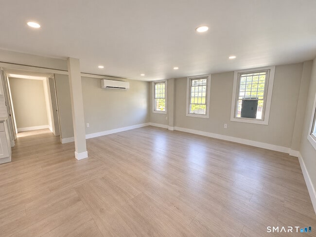 49 Dodgingtown Rd