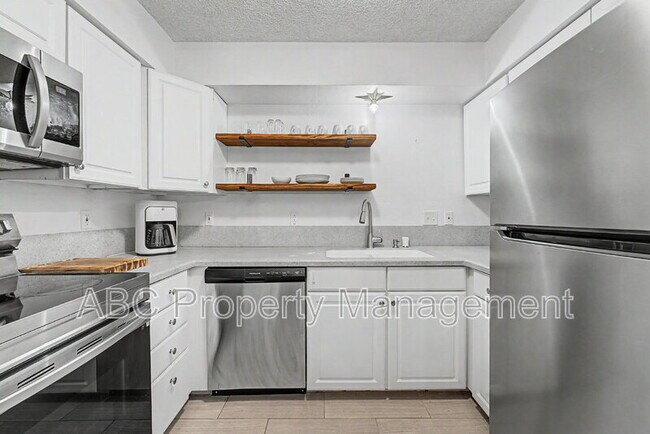 Photo - 2 William Ln