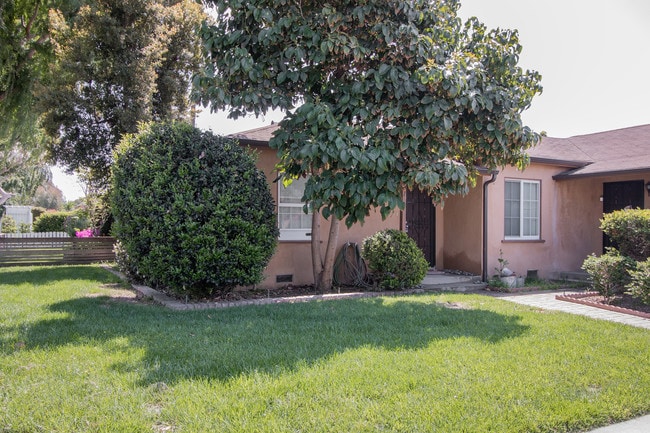 Photo - 5107 Overland Ave