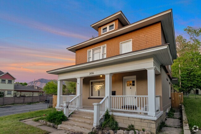 Building Photo - 2656 Jefferson Ave Rental