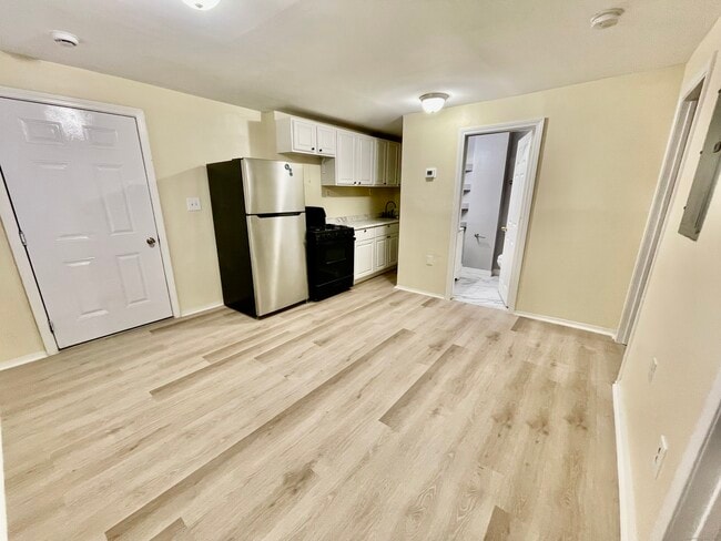 Photo - 92 W Main St Unit 1