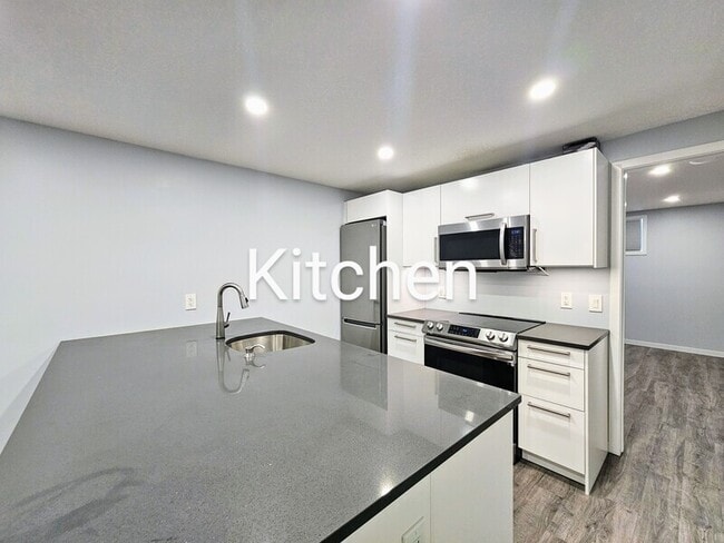 Photo - 13419-13124 124 Ave NW Unit Lower
