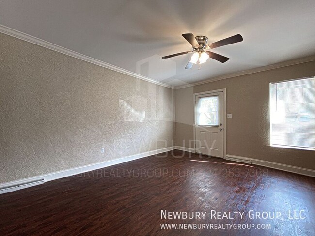 Photo - 39 Hickory St