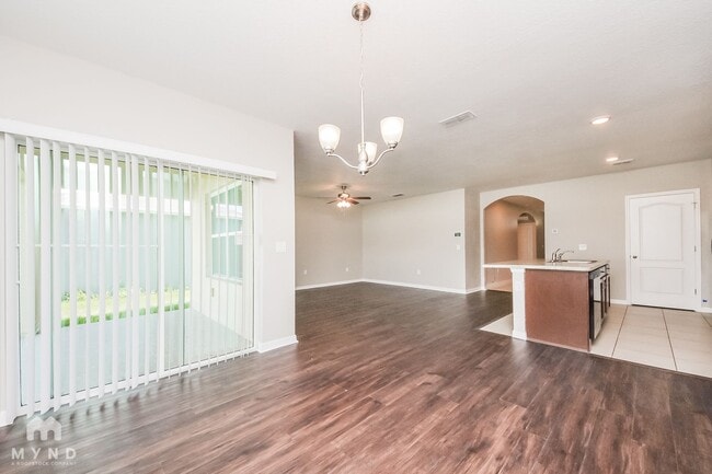 Photo - 1461 Powell Ln
