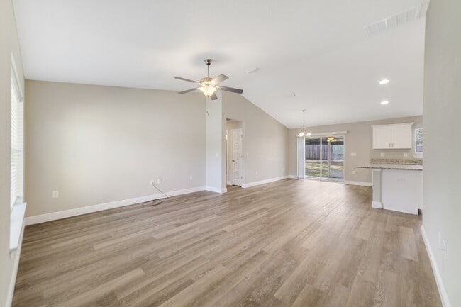 Photo - 8500 N Sussex Dr