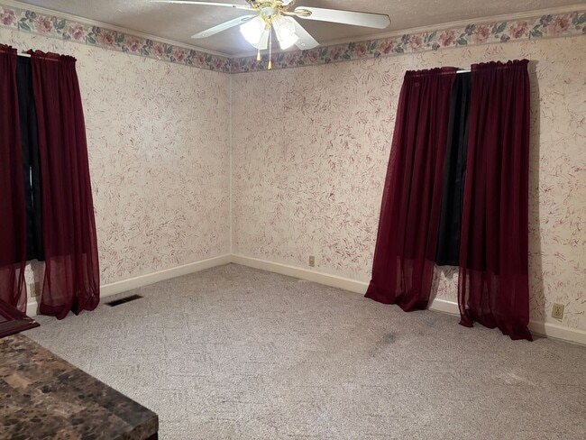 Photo - 3 Bedroom/1 Bath in Well Established Neighborhood