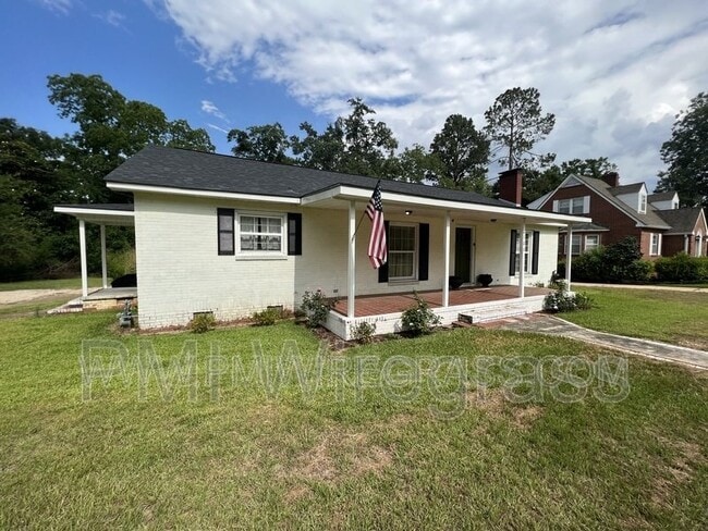 106 Highland Dr