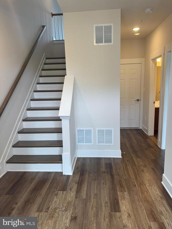 Building Photo - 2928 Osprey Way Rental