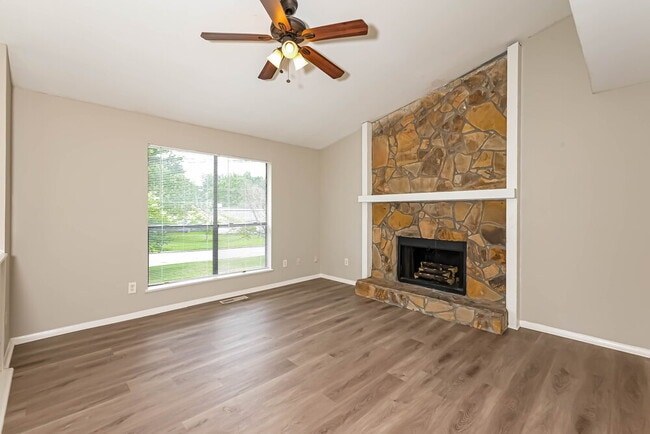 Photo - 3592 Riverchase Dr