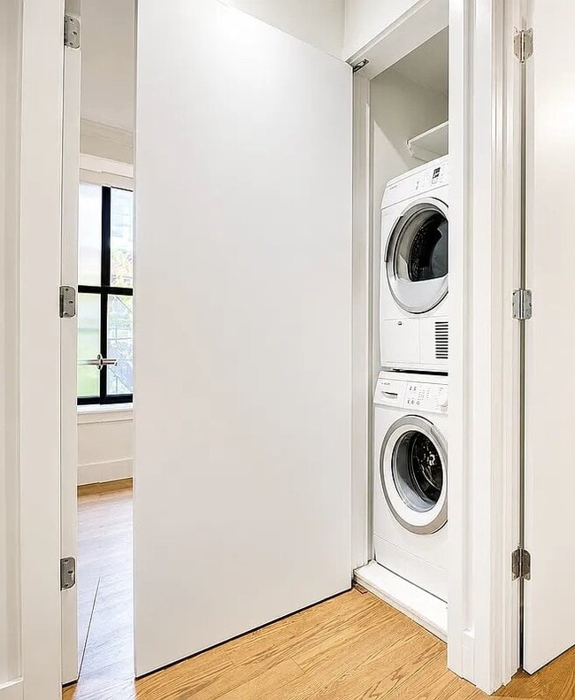 81 Orchard St Unit 4