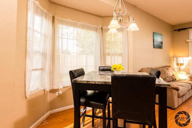 Photo - 577 Pinebrook Dr