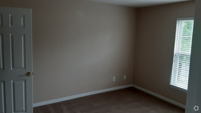 Building Photo - Beautiful three bedroom two-and-a-half bat... Rental